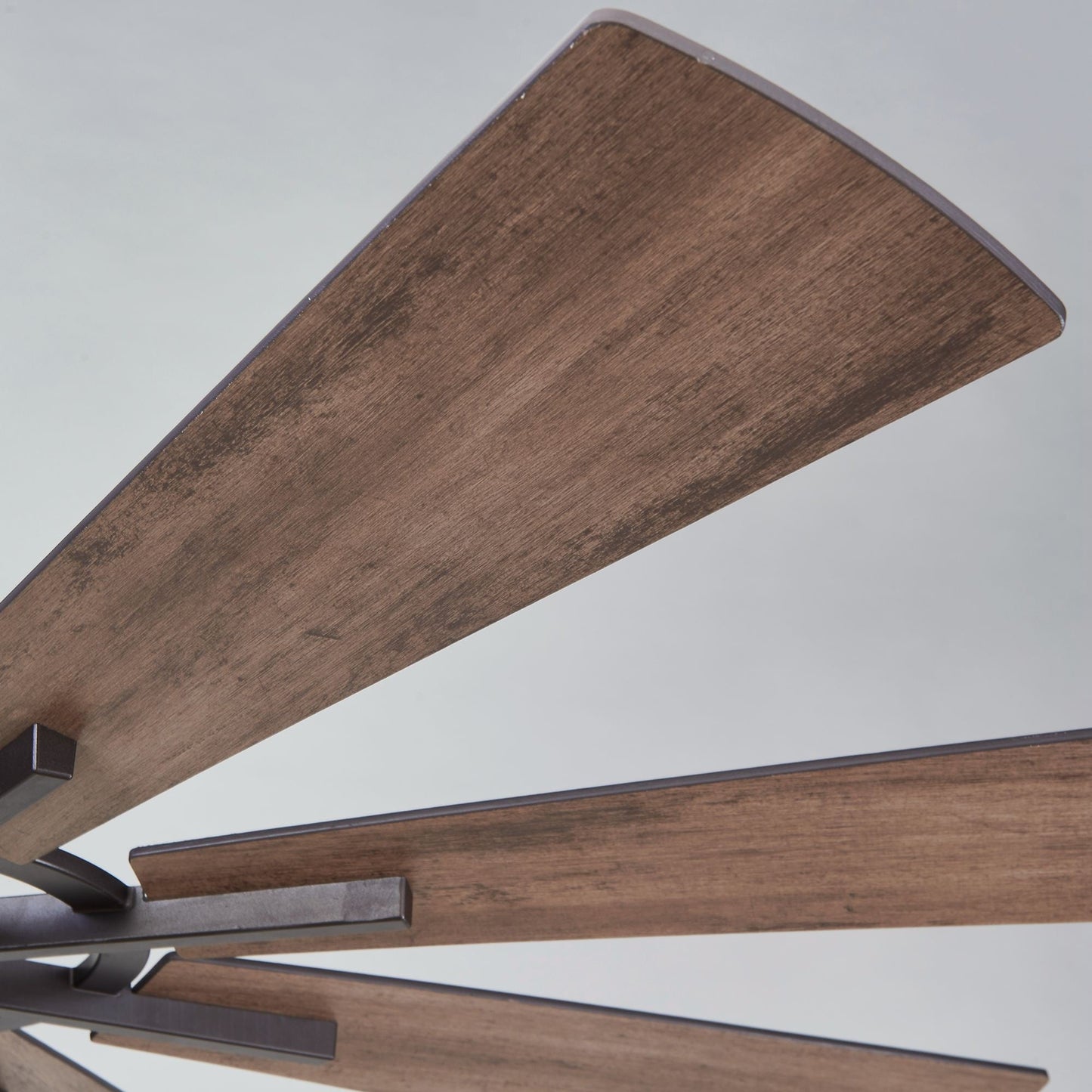 Grand ventilateur de plafond en bronze huilé de 60 pouces avec éclairage et télécommande