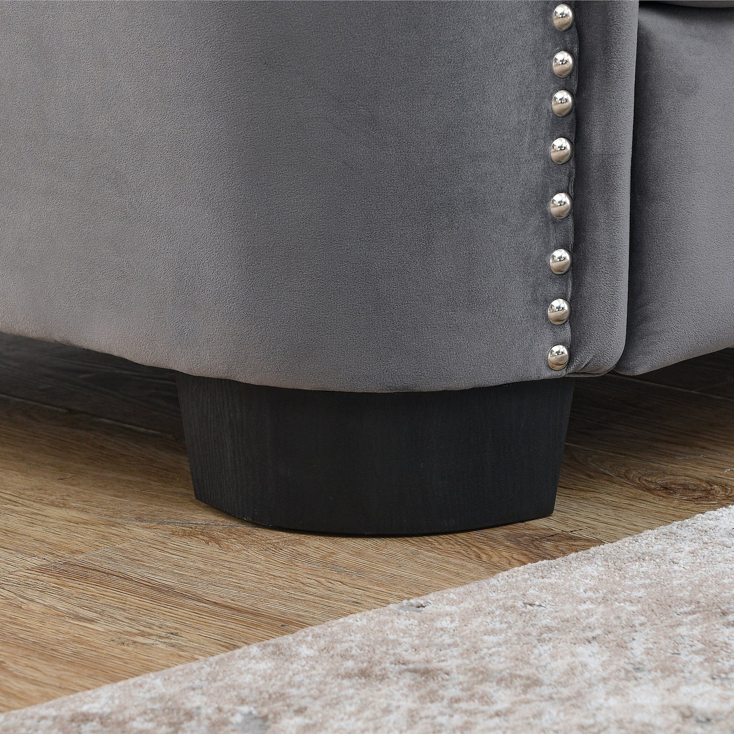 Canapé 2 places en velours gris moderne de 59 po avec dossier capitonné et accoudoirs cloutés