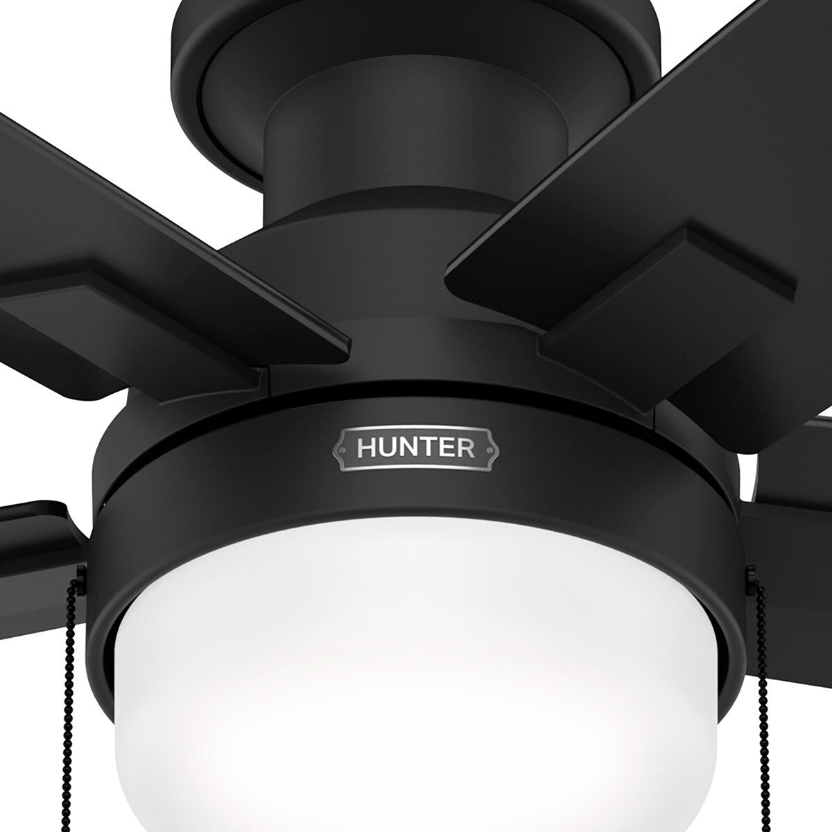 Ventilateur de plafond à profil bas Hunter 52 Anisten avec éclairage LED et chaînette - Moderne, contemporain, transitionnel