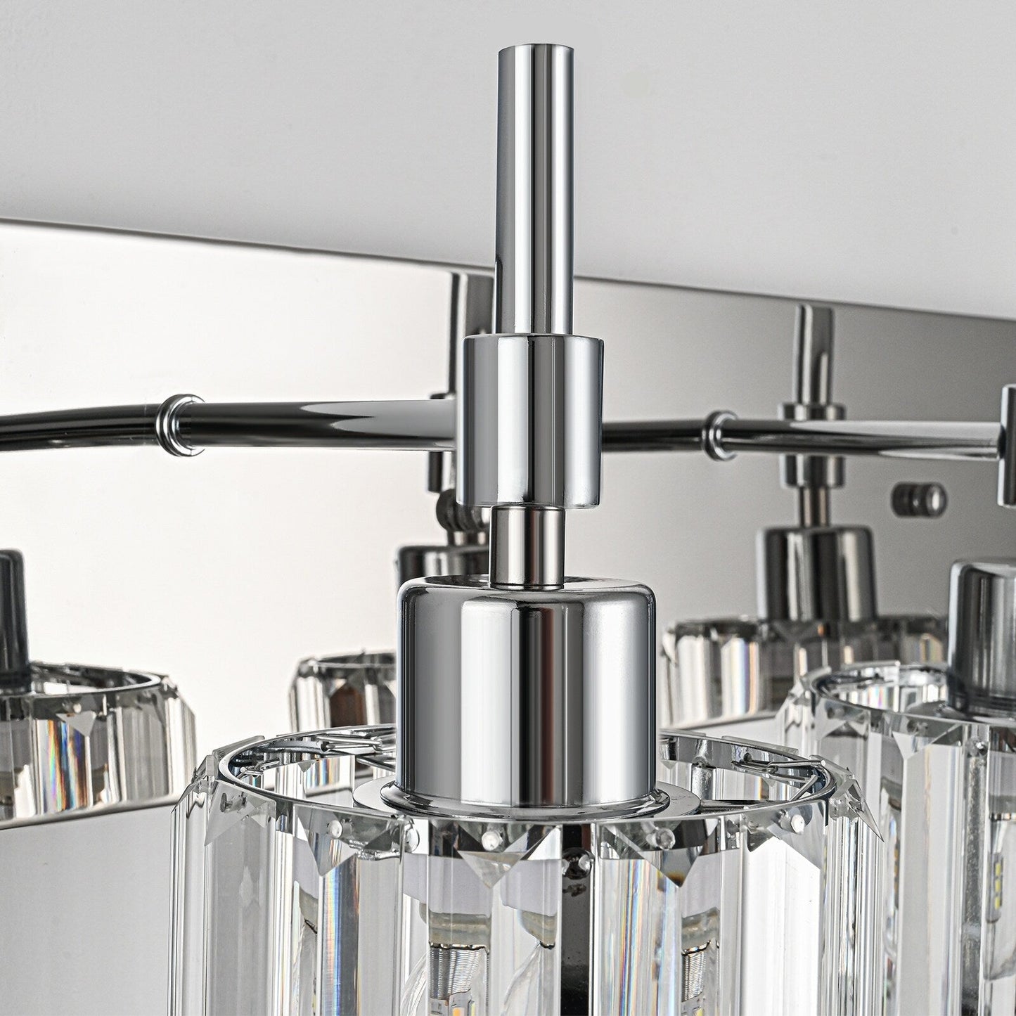 Appliques murales modernes à intensité variable pour salle de bain avec abat-jour en cristal