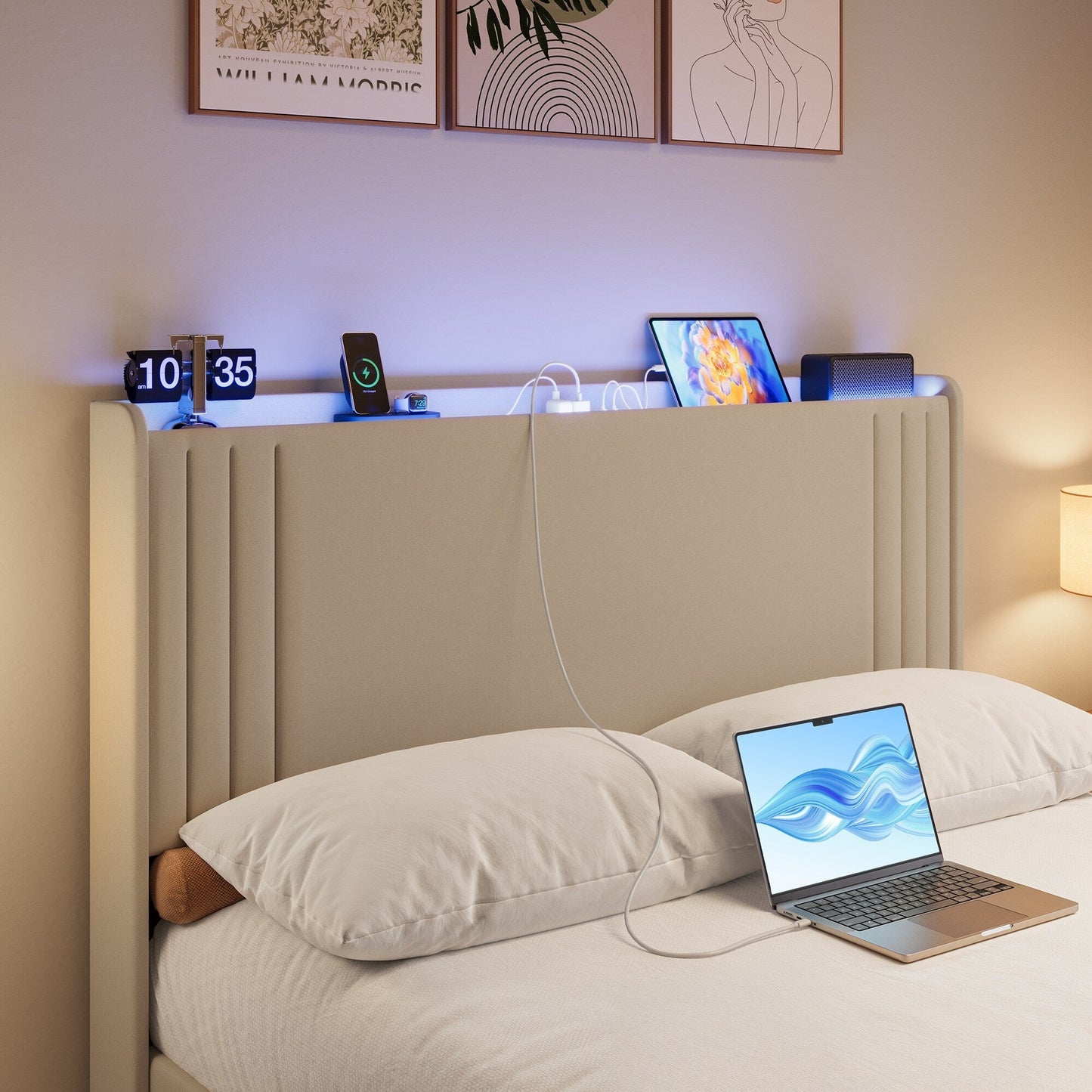 Lit Queen/Full rembourré à canaux verticaux avec tête de lit à oreilles